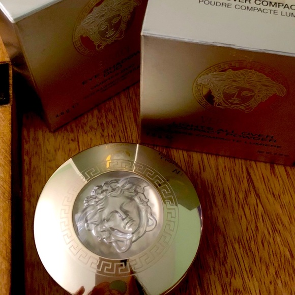 Versace Eye Shadow Duo - Picture 2 of 3